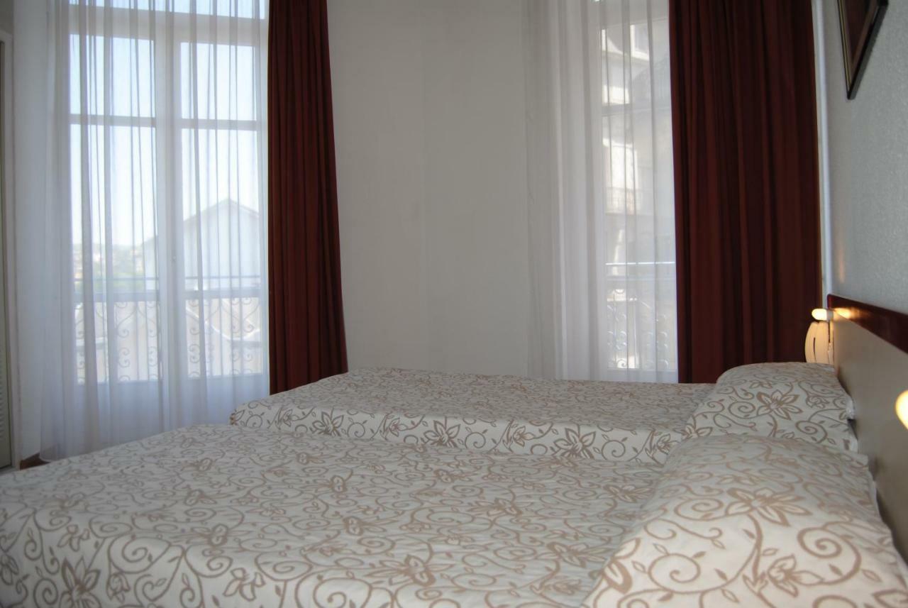 Royal Hotel
